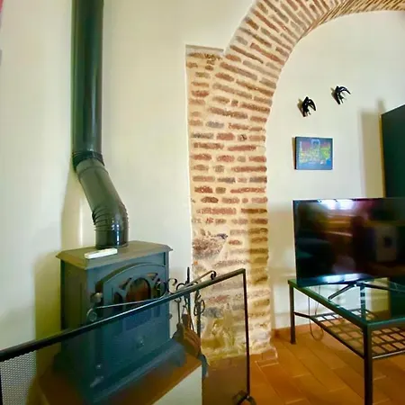 Duplex Con Piscina En Centro Cazalla * Казалла де ла Сиерра